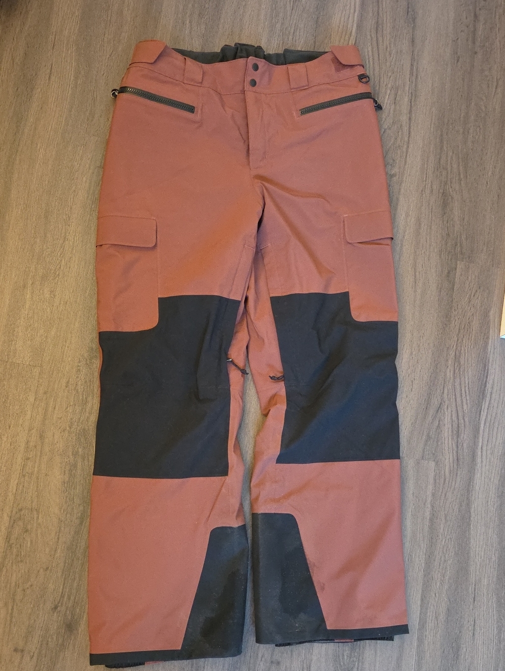 Women's Mountain Hardwear Rust and Black Cargo Snow Pants With RECCO Tech